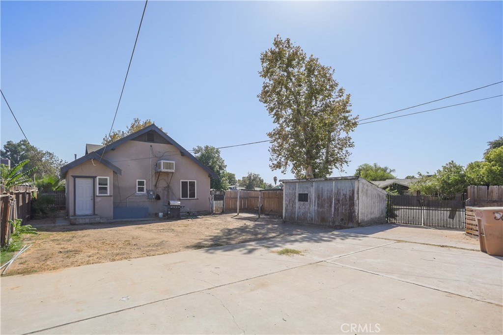 500 Quincy Street Property Photo 14