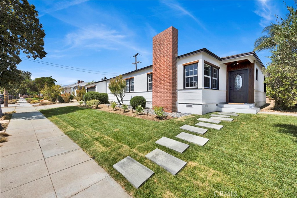 861 Grant Avenue Property Photo 2