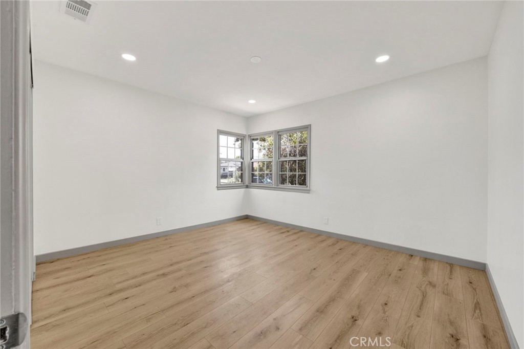 861 Grant Avenue Property Photo 22