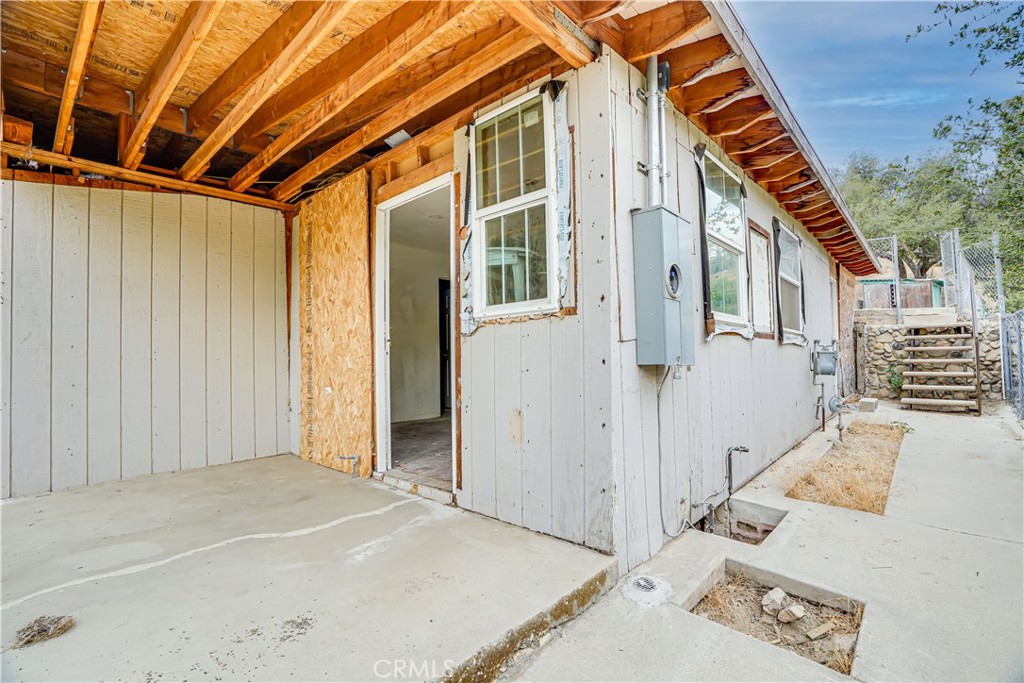 12055 Kagel Canyon Property Photo 1
