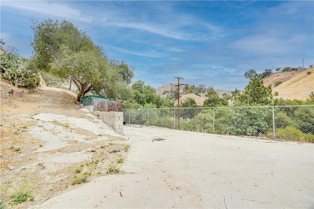 12055 Kagel Canyon Property Photo 14