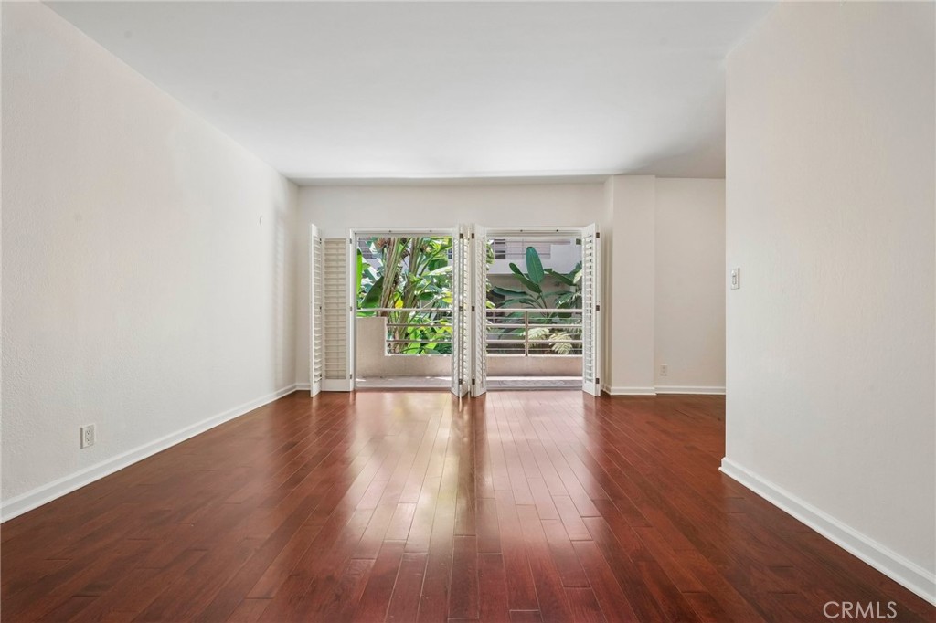 1131 Alta Loma Property Photo 4