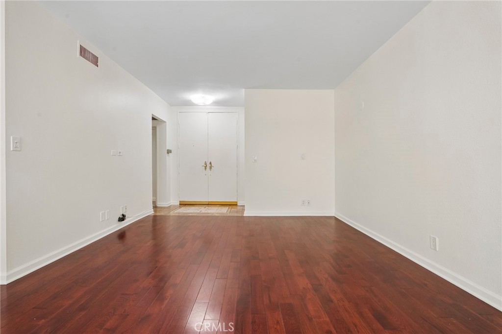 1131 Alta Loma Property Photo 7