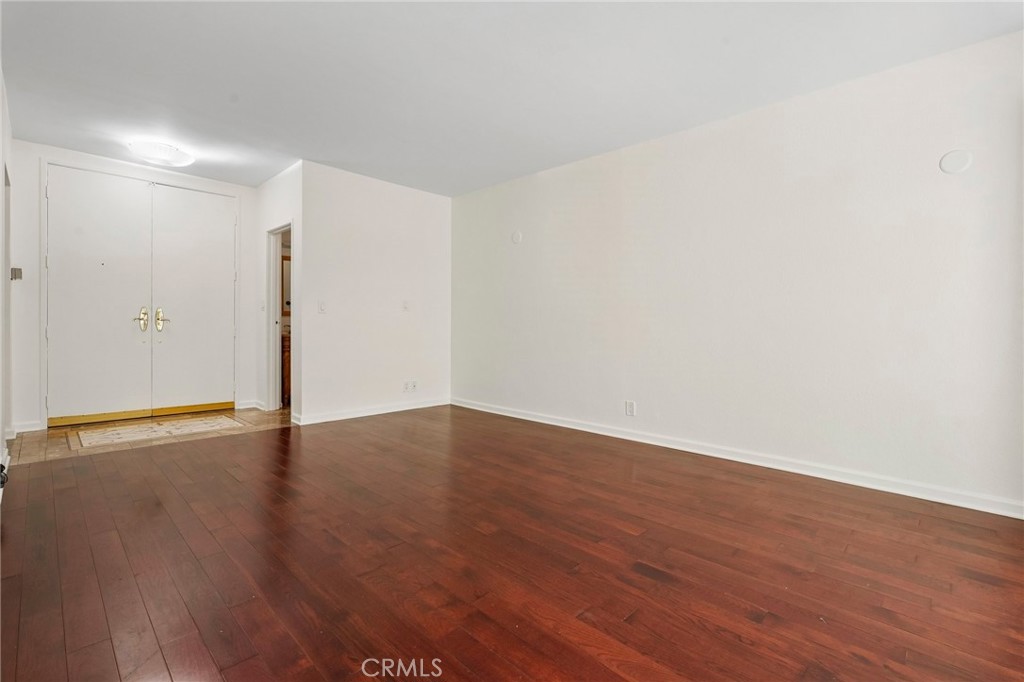 1131 Alta Loma Property Photo 10