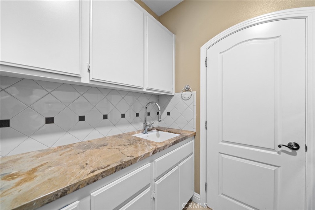 5446 Sunlight Property Photo 27