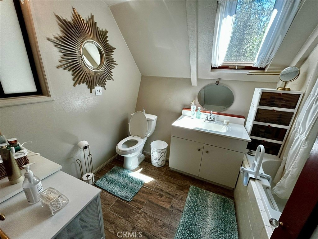 1916 Poplar Property Photo 6