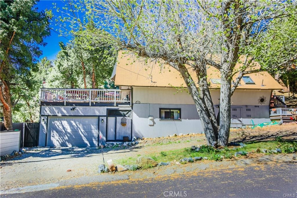 1916 Poplar Property Photo 24