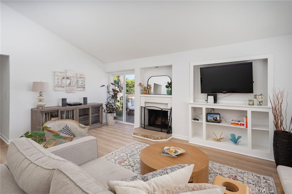 25302 Via Ramon Property Photo 6