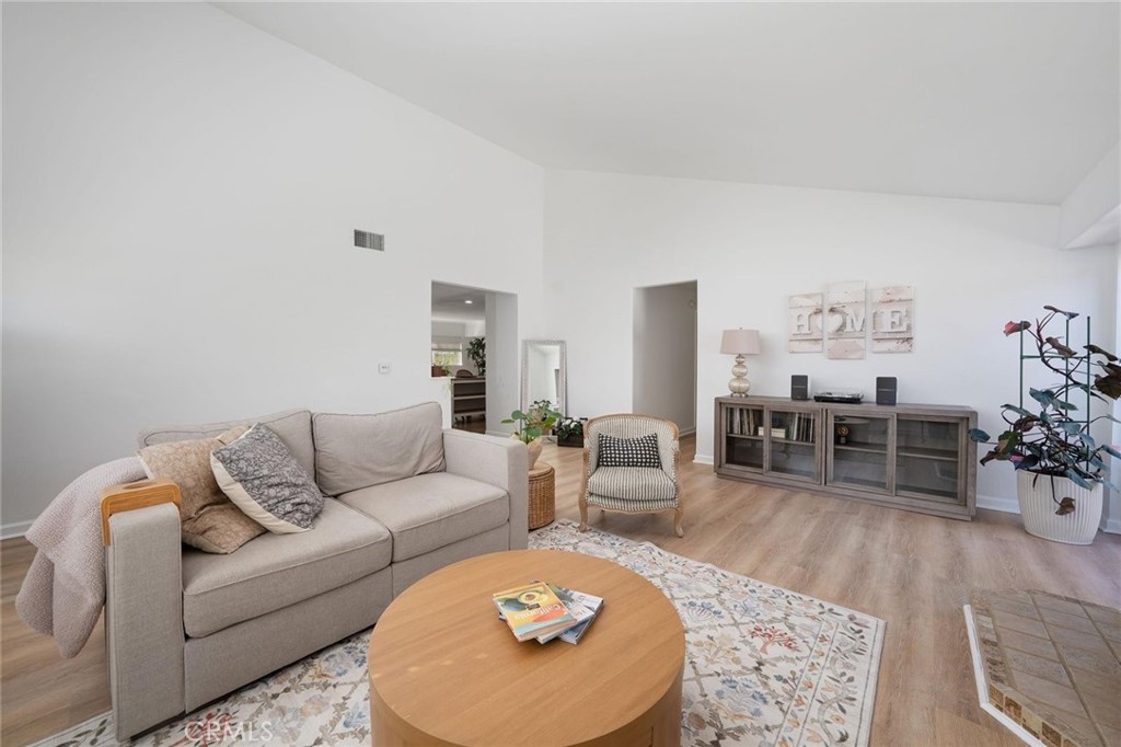 25302 Via Ramon Property Photo 7