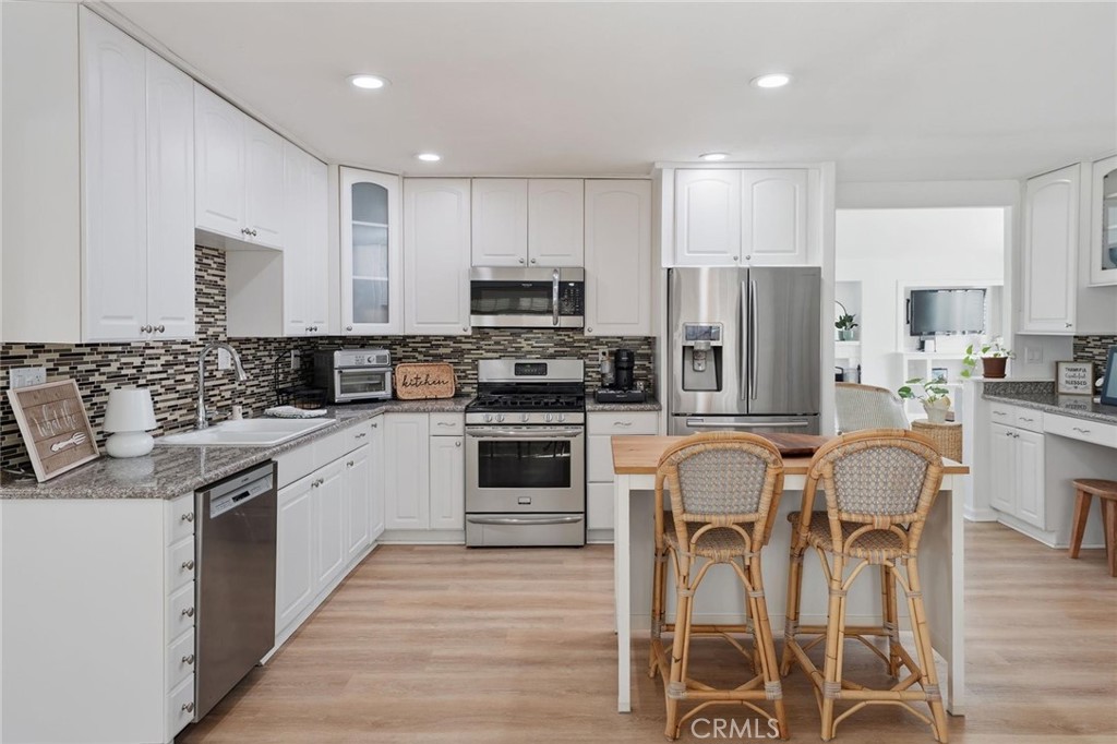25302 Via Ramon Property Photo 12