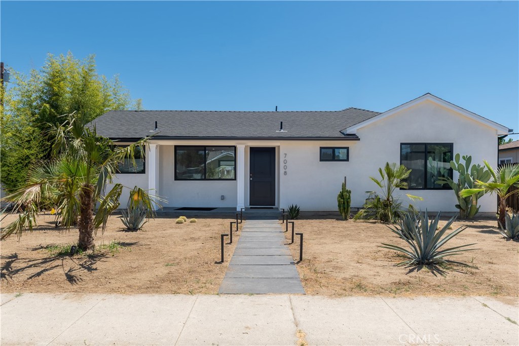 7008 Aura Property Photo 3