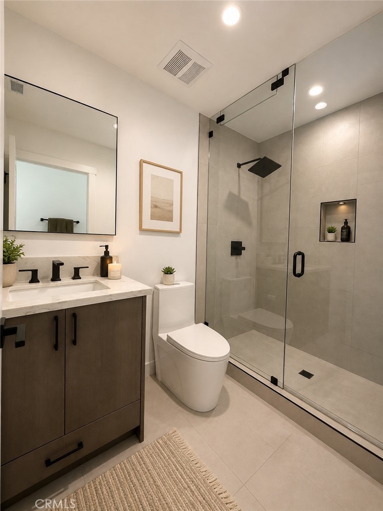 7008 Aura Property Photo 8
