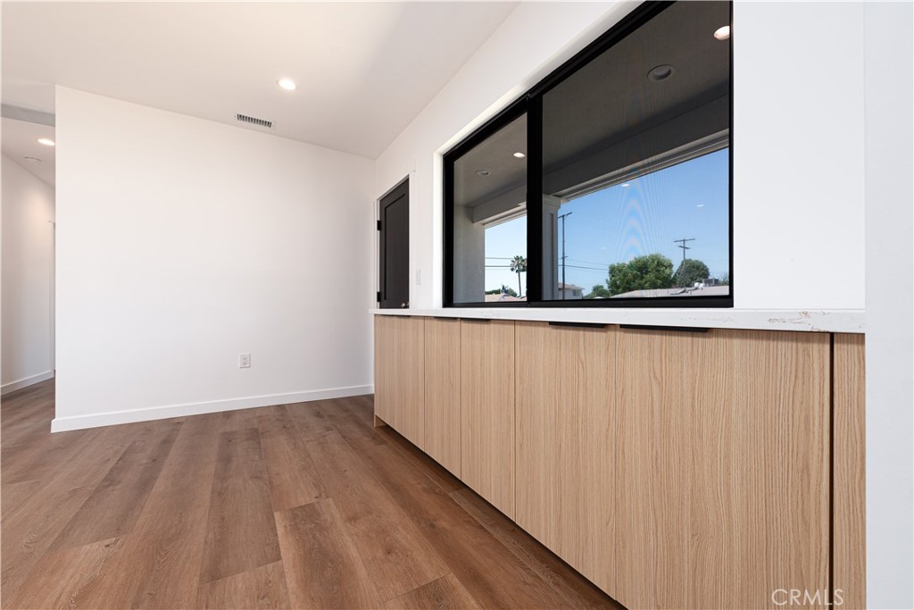 7008 Aura Property Photo 16
