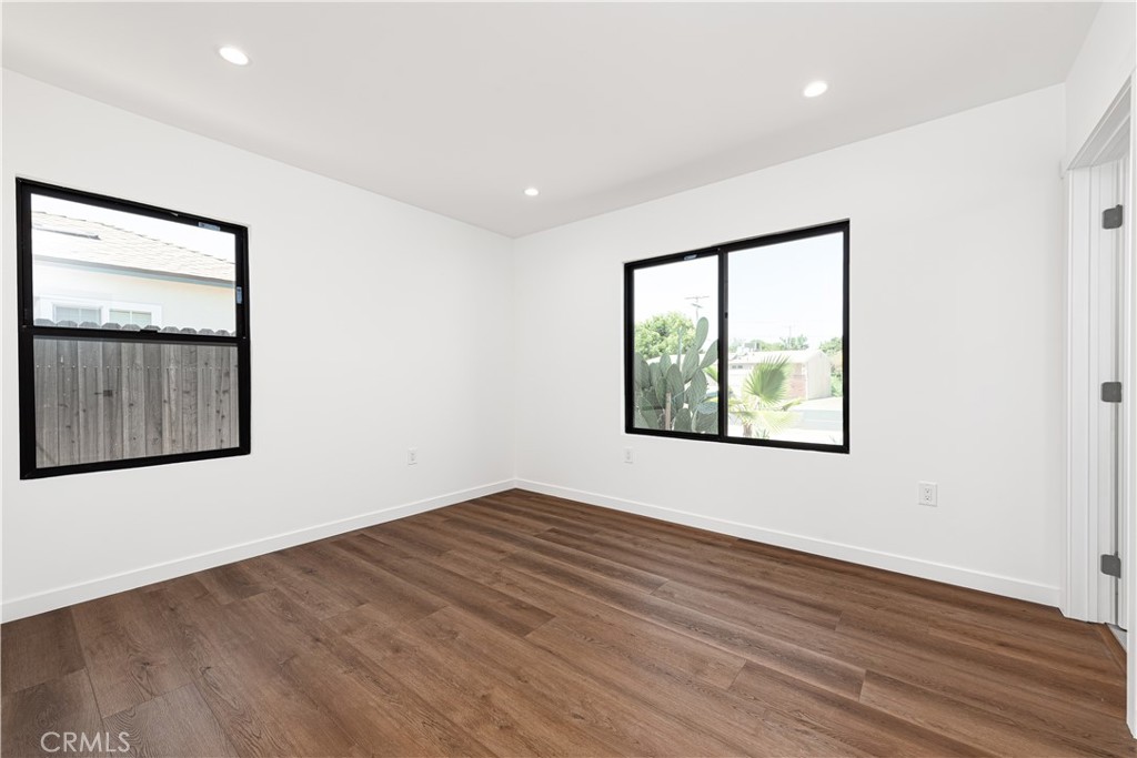 7008 Aura Property Photo 20