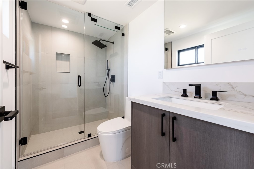 7008 Aura Property Photo 22