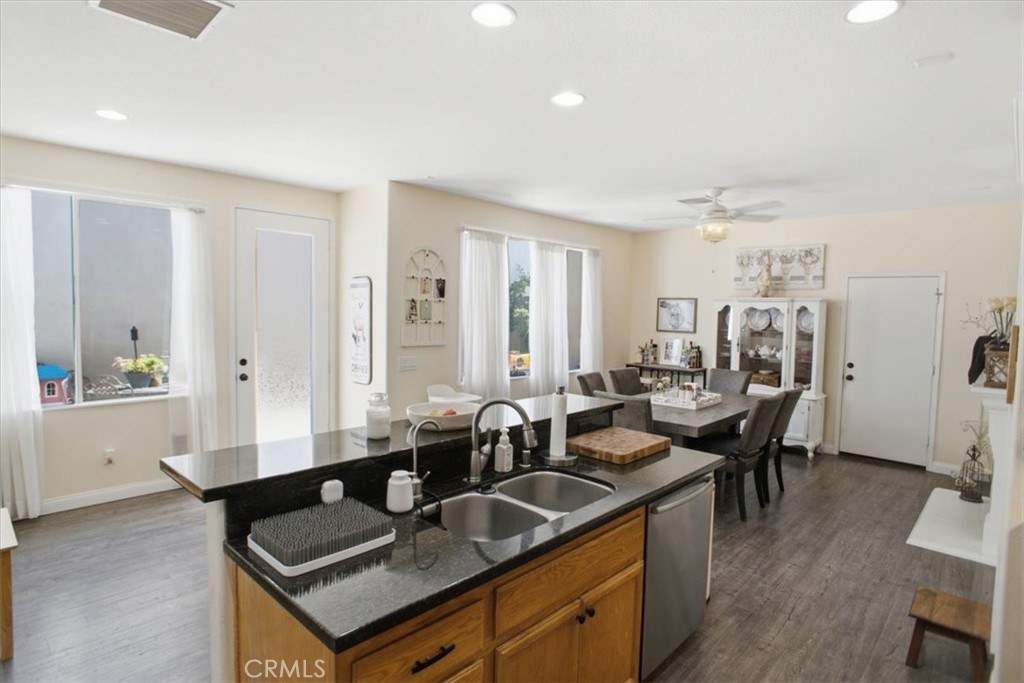 2449 Aurora Property Photo 6