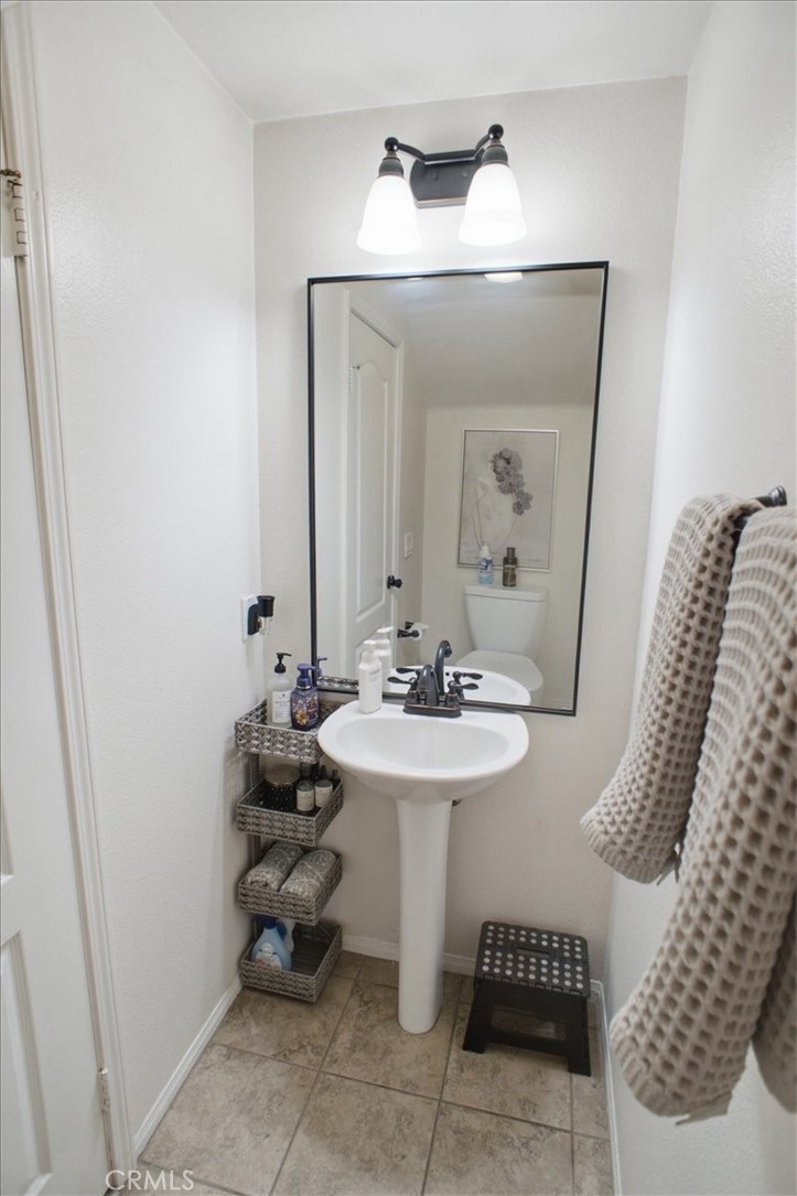 2449 Aurora Property Photo 8