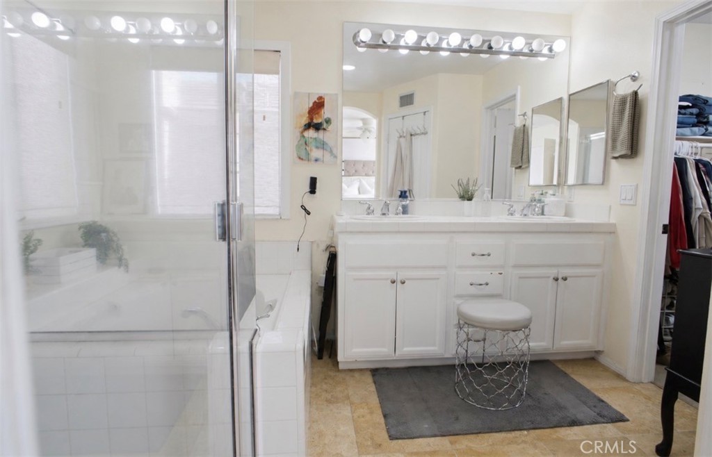 2449 Aurora Property Photo 11