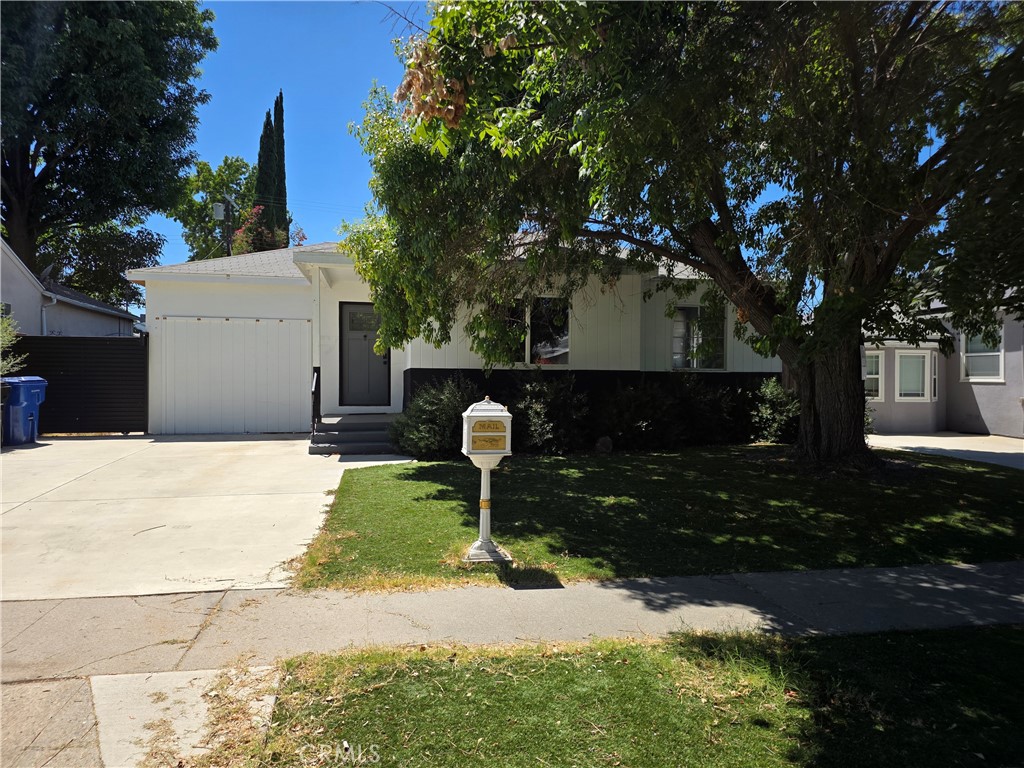 5779 Enfield Property Photo 2
