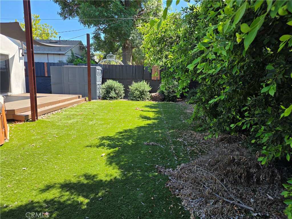 5779 Enfield Property Photo 10