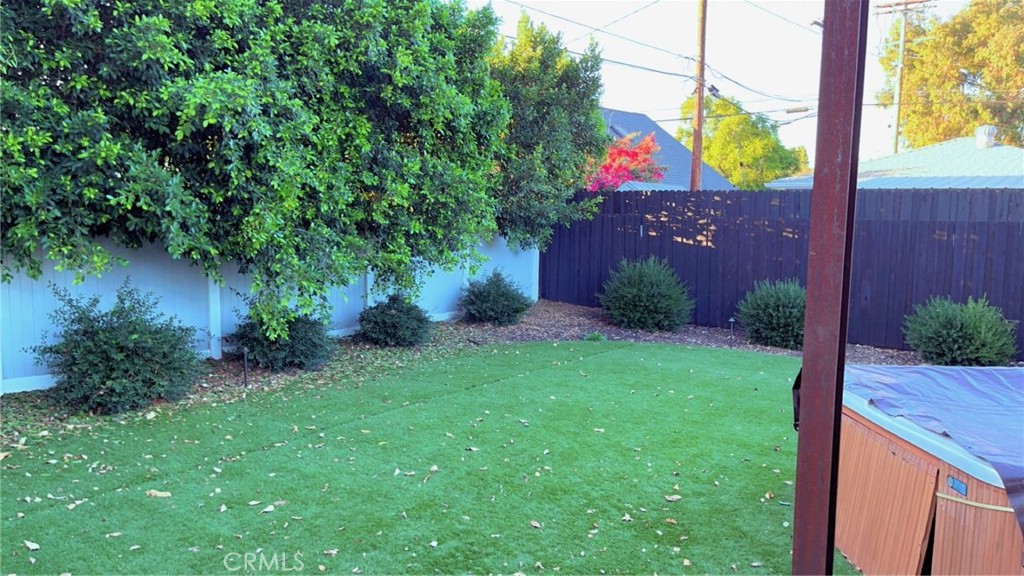 5779 Enfield Property Photo 15