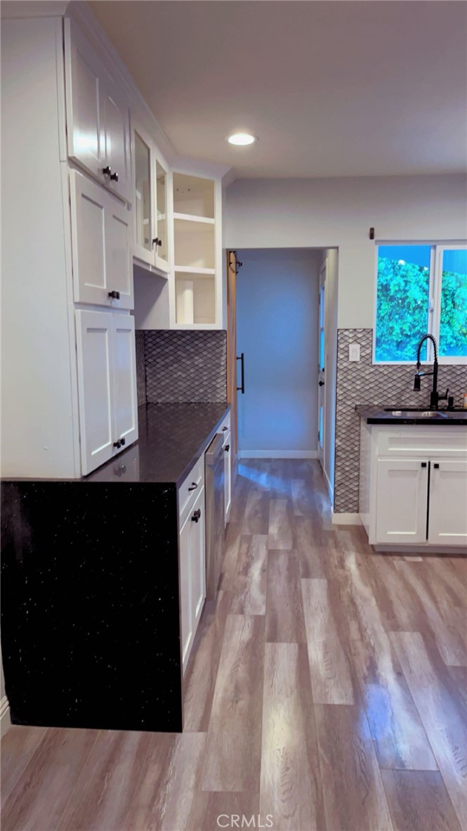 5779 Enfield Property Photo 31