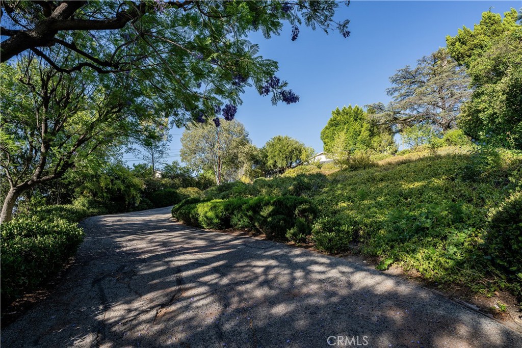 5950 Winnetka Property Photo 3