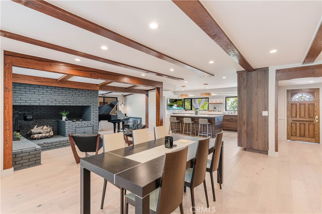5950 Winnetka Property Photo 14