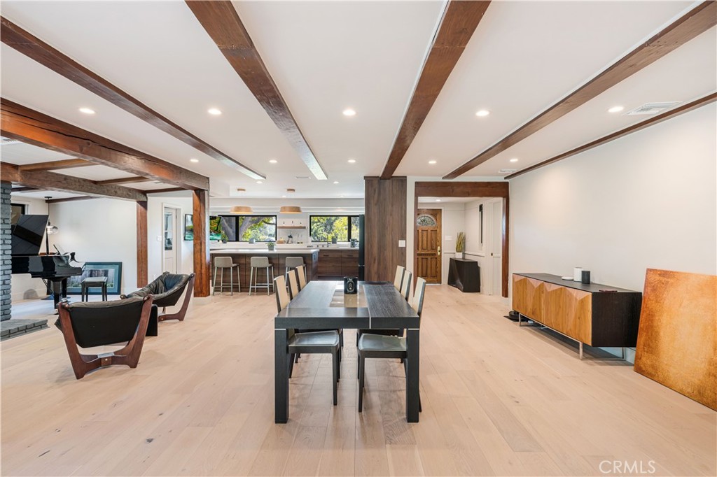 5950 Winnetka Property Photo 15