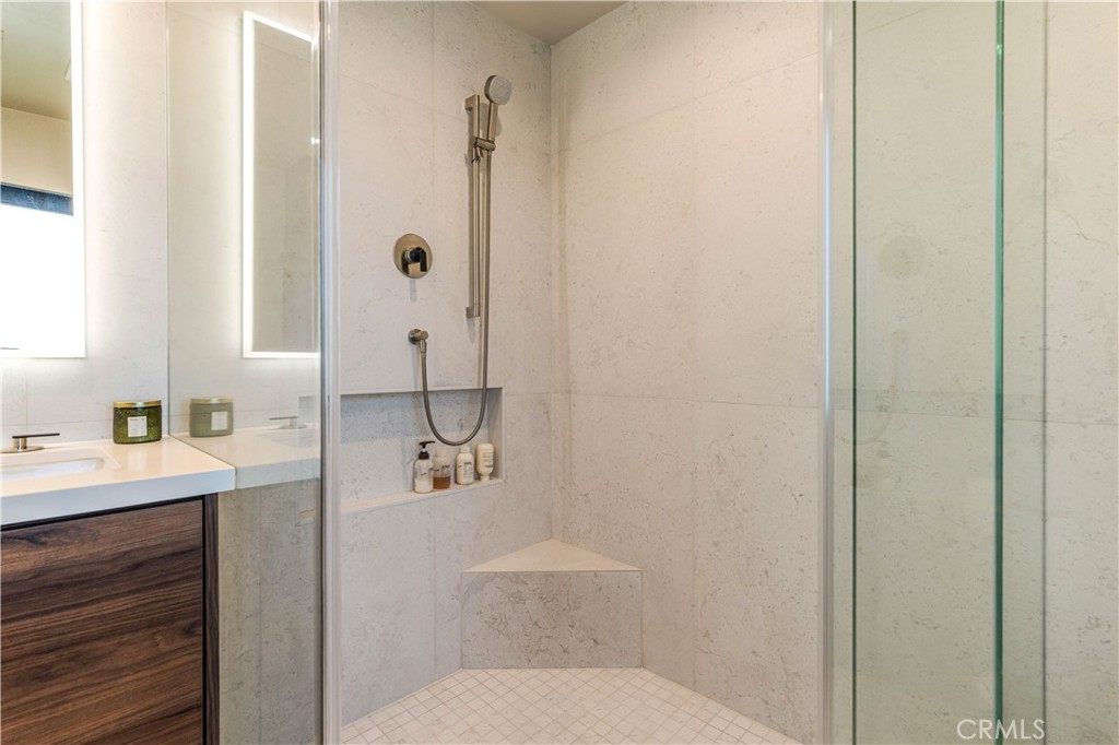 5950 Winnetka Property Photo 30