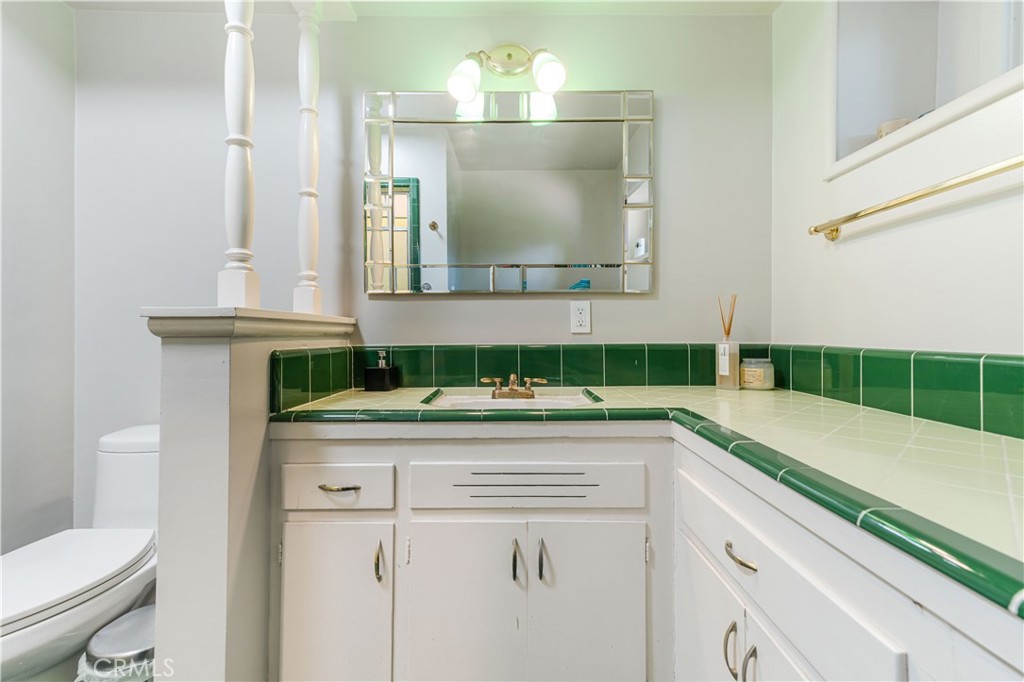5950 Winnetka Property Photo 37