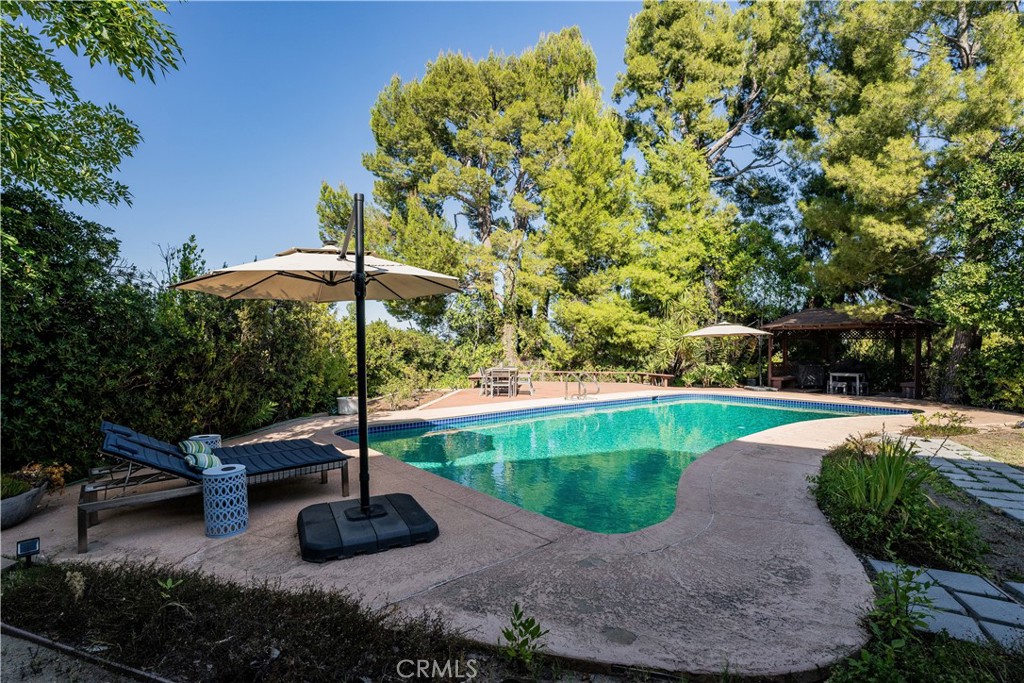 5950 Winnetka Property Photo 40