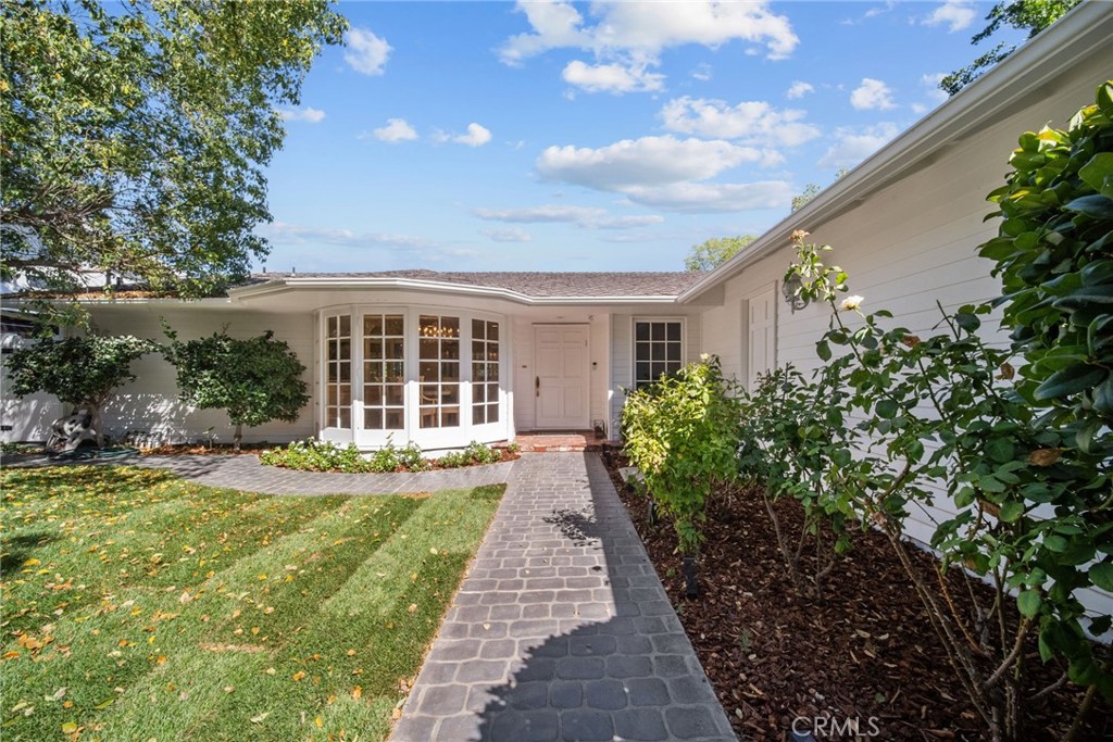 23414 Balmoral Property Photo 6