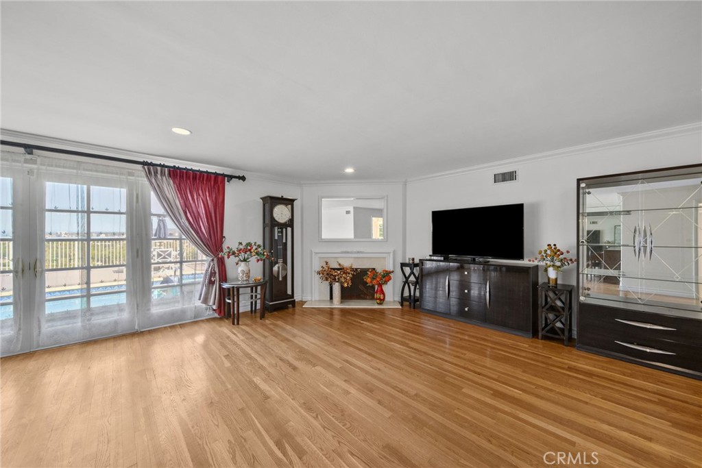 23414 Balmoral Property Photo 12