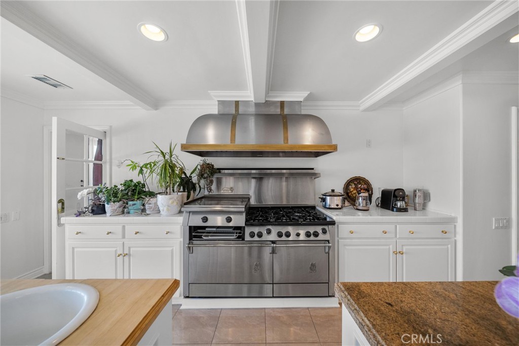 23414 Balmoral Property Photo 27