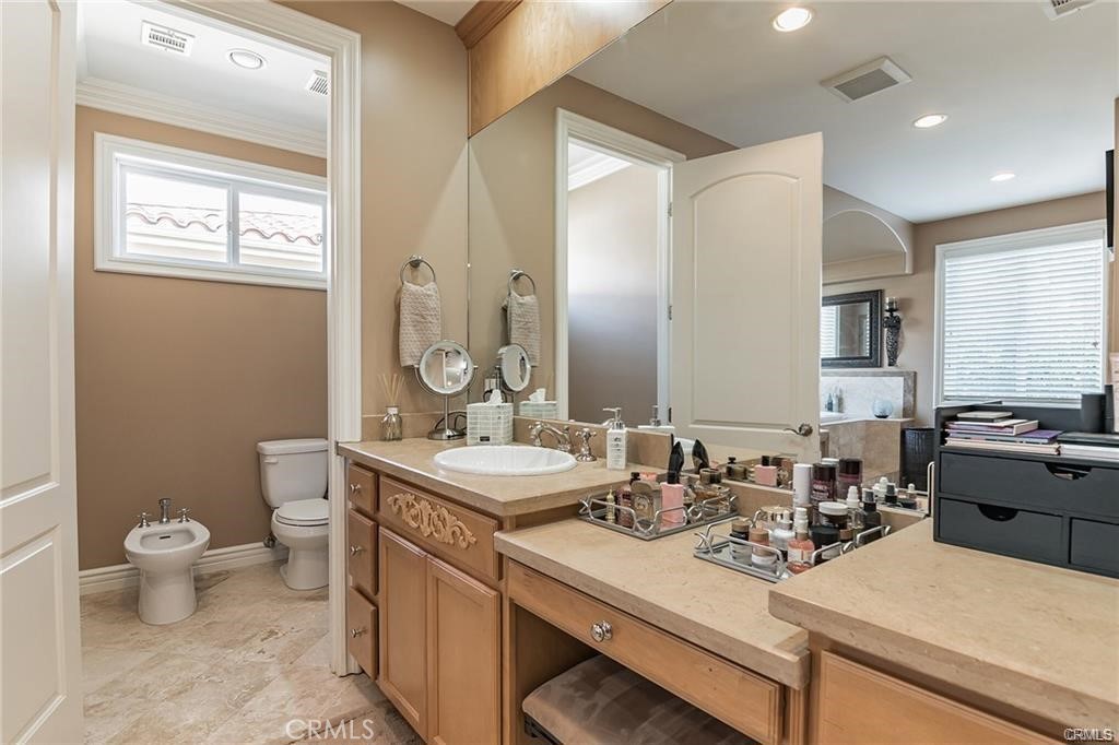 15102 Greenleaf Property Photo 5