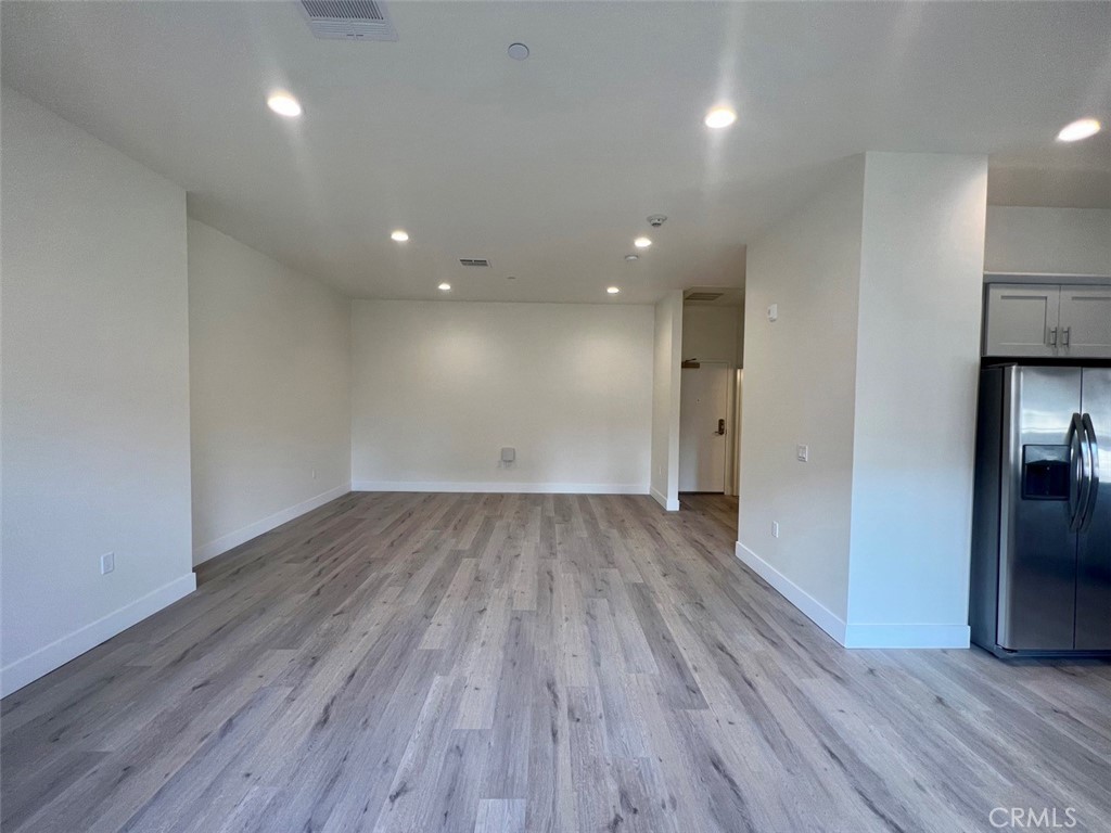 314 6th 609 Property Photo 8