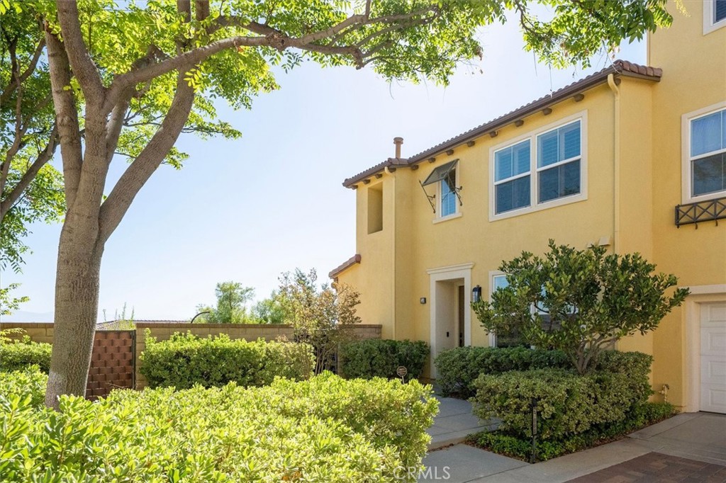 27008 Pebble Beach Drive Property Photo 2