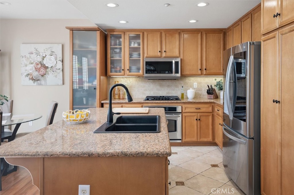 27008 Pebble Beach Drive Property Photo 12