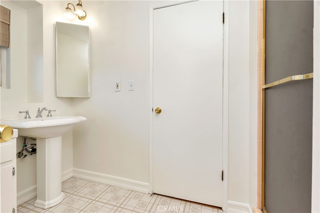 17221 Tuba Street Property Photo 11