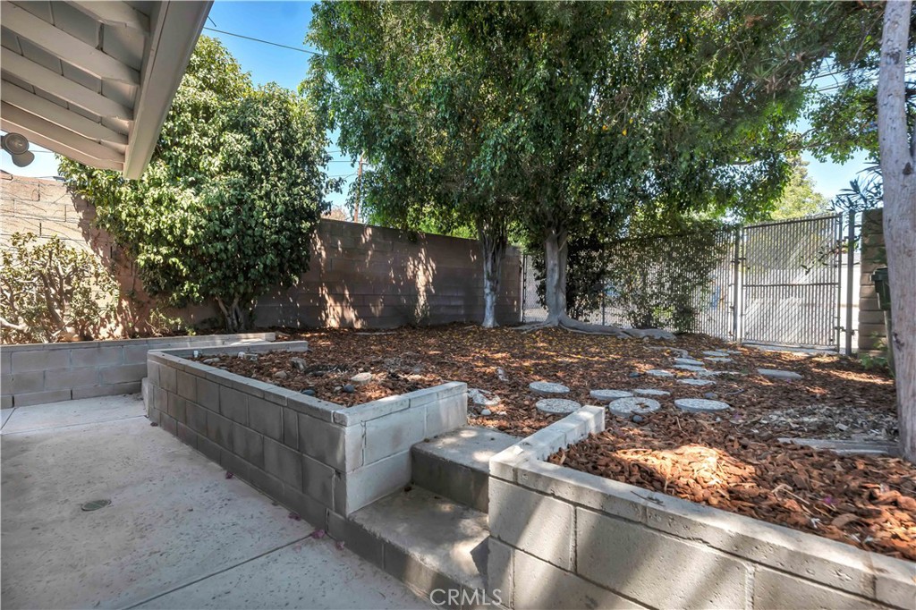 17221 Tuba Street Property Photo 33