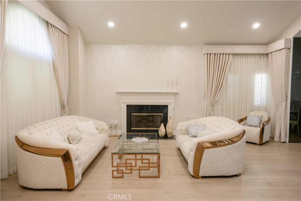 3060 Sioux Court Property Photo 4