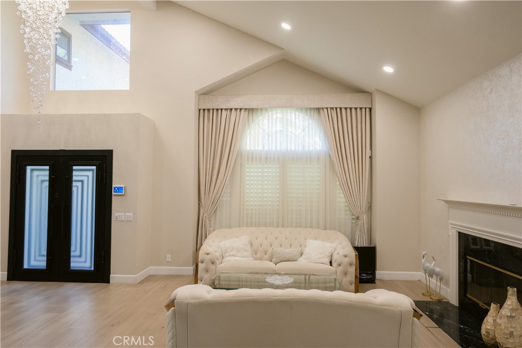 3060 Sioux Court Property Photo 5