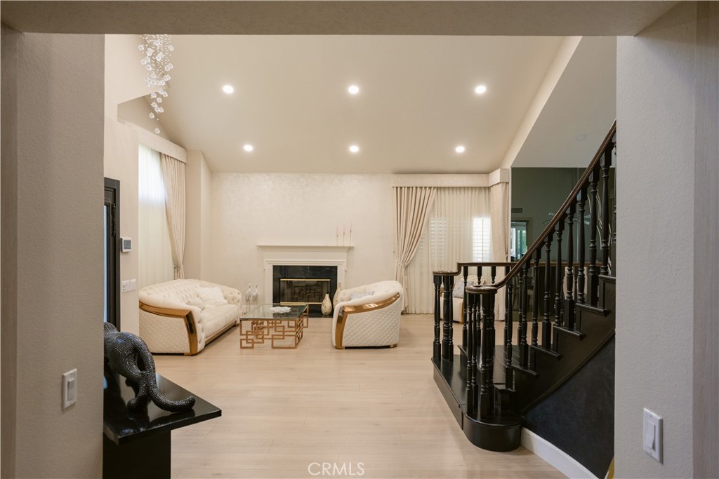 3060 Sioux Court Property Photo 7