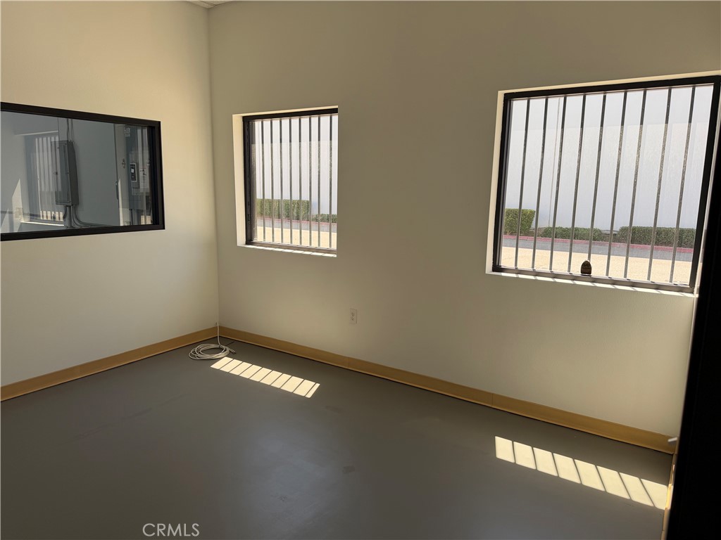 16870 S Main Property Photo 11