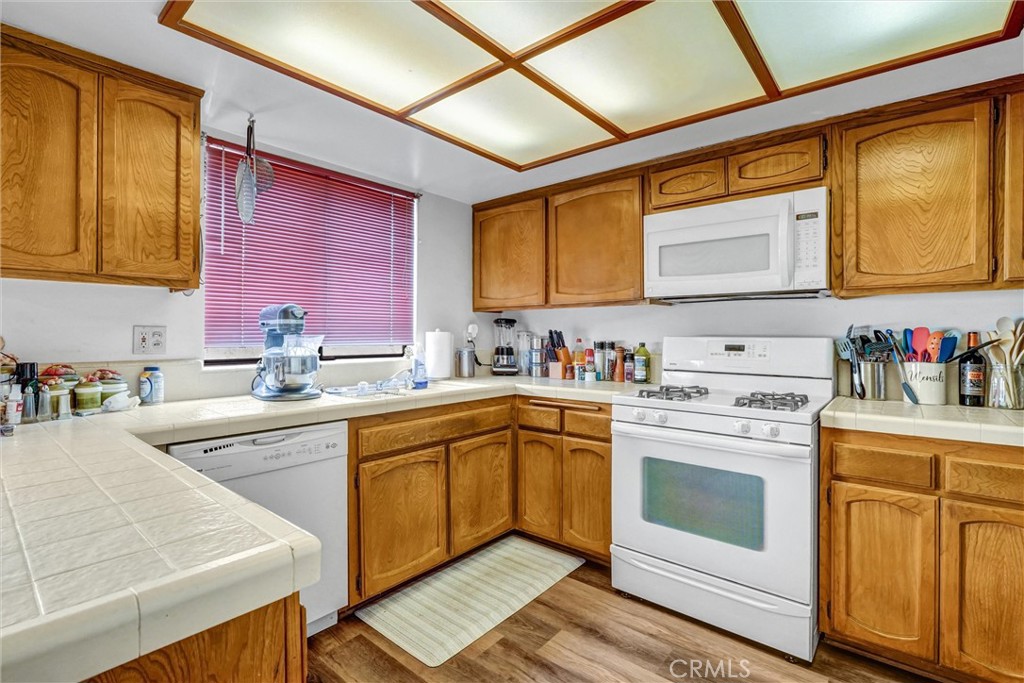 19451 Sherman Way 504 Property Photo 6