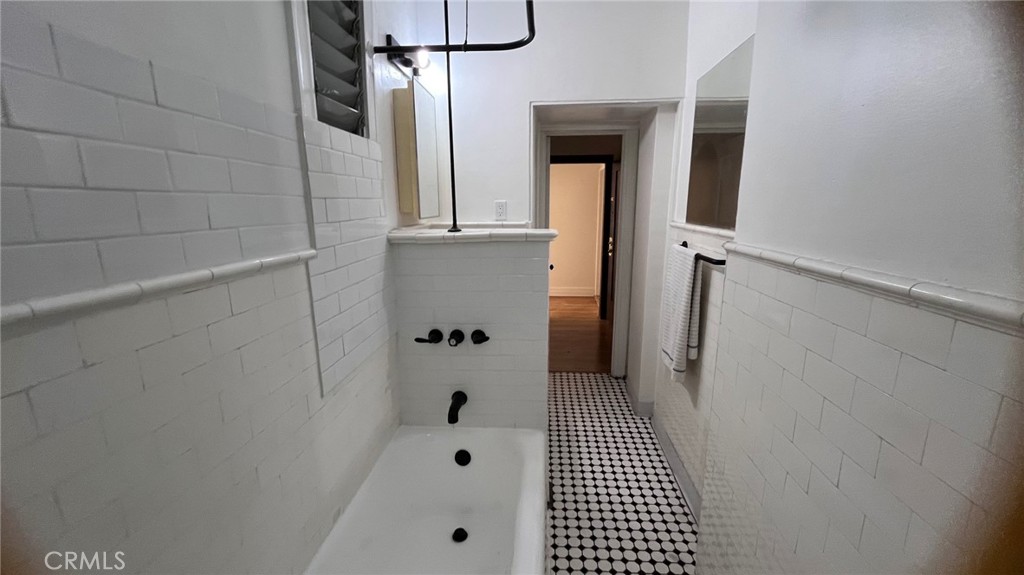 2121 James M Wood Boulevard W 316 Property Photo 8