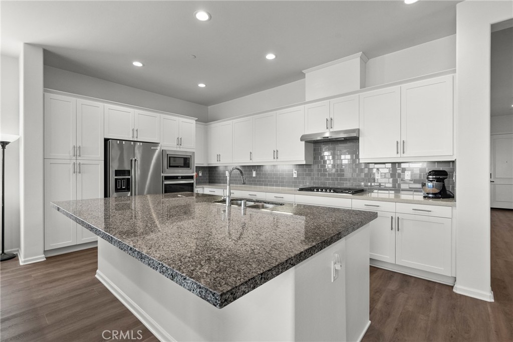 18725 Big Cedar Drive Property Photo 2