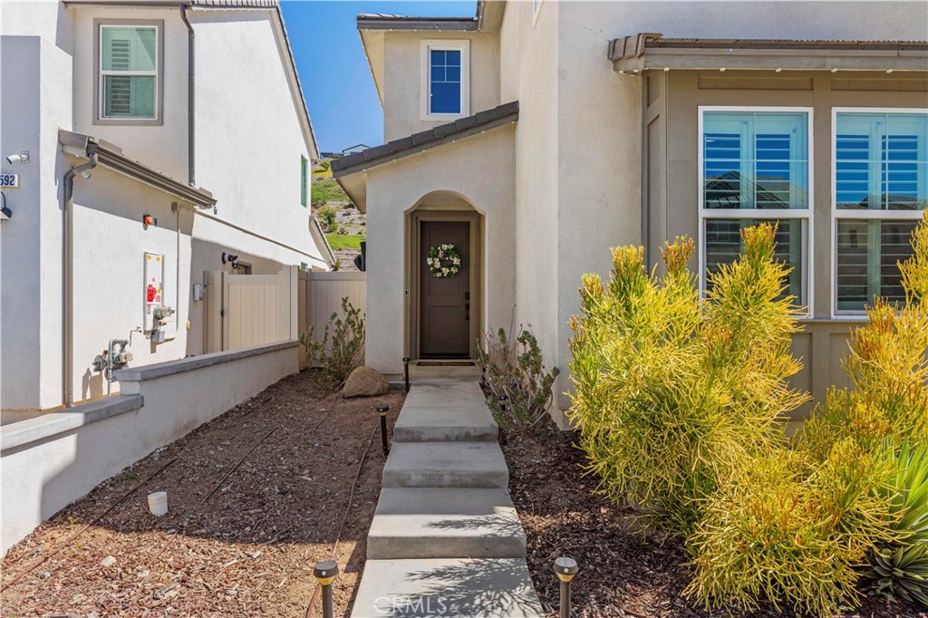 28588 Foothill Property Photo 3