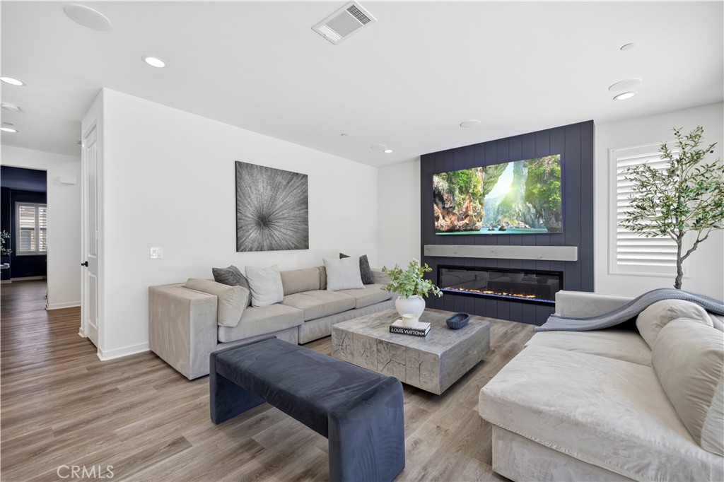 28588 Foothill Property Photo 6